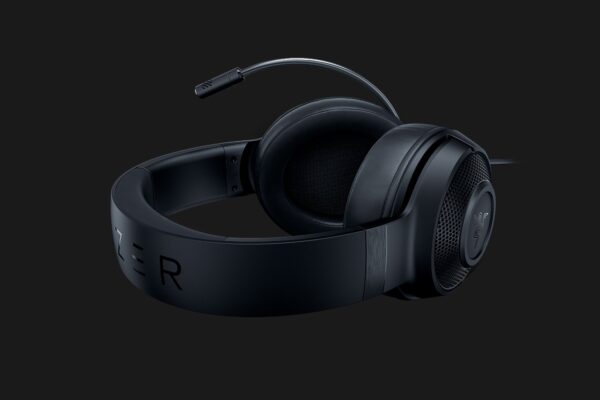 https___hybrismediaprod.blob.core.windows.net_sys-master-phoenix-images-container_hb6_h17_9081231900702_razer-kraken-x-gallery-5
